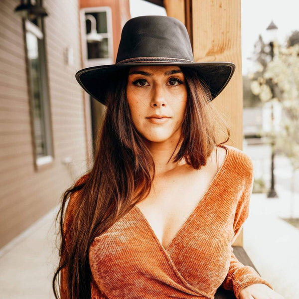 MidnightRider-Black-Ladies-LeatherHat-AmericanHatMakers-_3.jpg